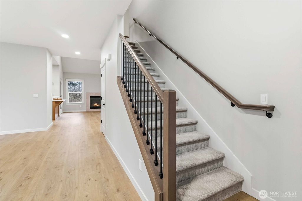 Photo of 198 Salmonberry Lane, Longview, WA 98632 (MLS # 2474816)