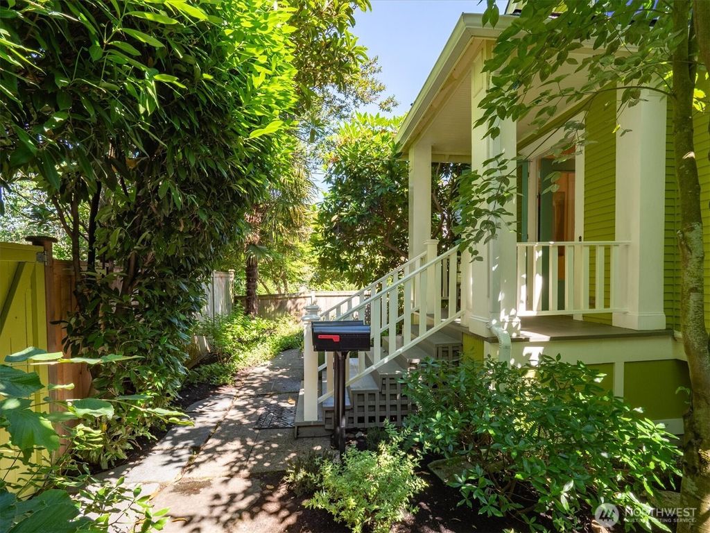 Photo of 5618 Keystone Place N, Seattle, WA 98103 (MLS # 2409201)