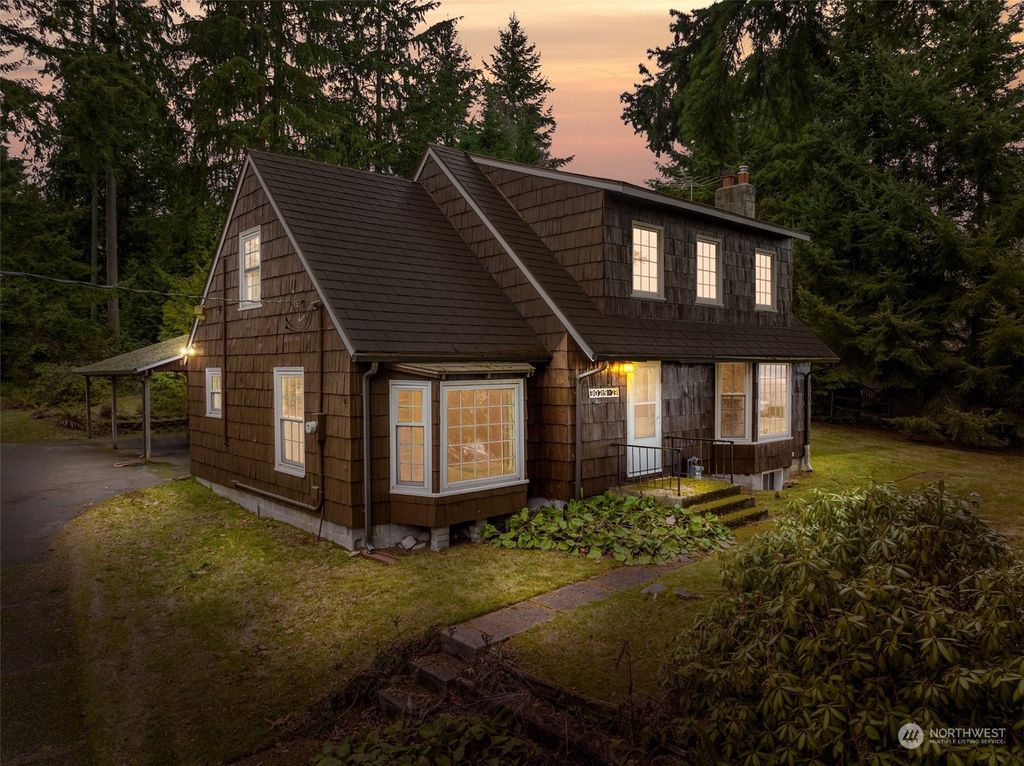 Photo of 30219 23rd Avenue SW, Federal Way, WA 98023 (MLS # 2025961)