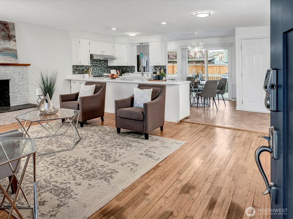 Photo of 4422 Shelby Road, Lynnwood, WA 98087 (MLS # 2349921)