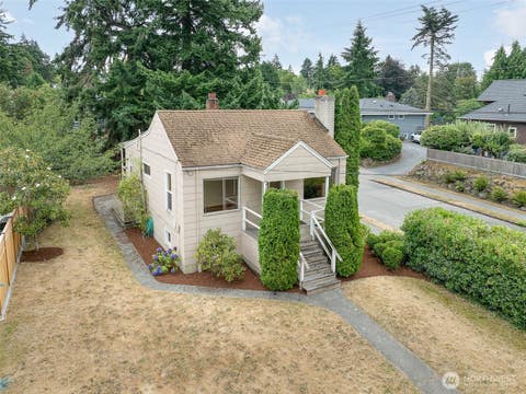 Photo of 9002 2nd Avenue NE, Seattle, WA 98115 (MLS # 2560020)