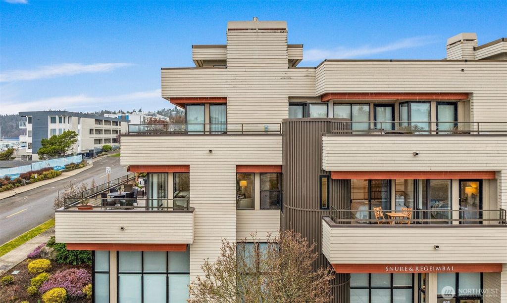Photo of 620 S 227th Street #206, Seattle, WA 98198 (MLS # 2337921)