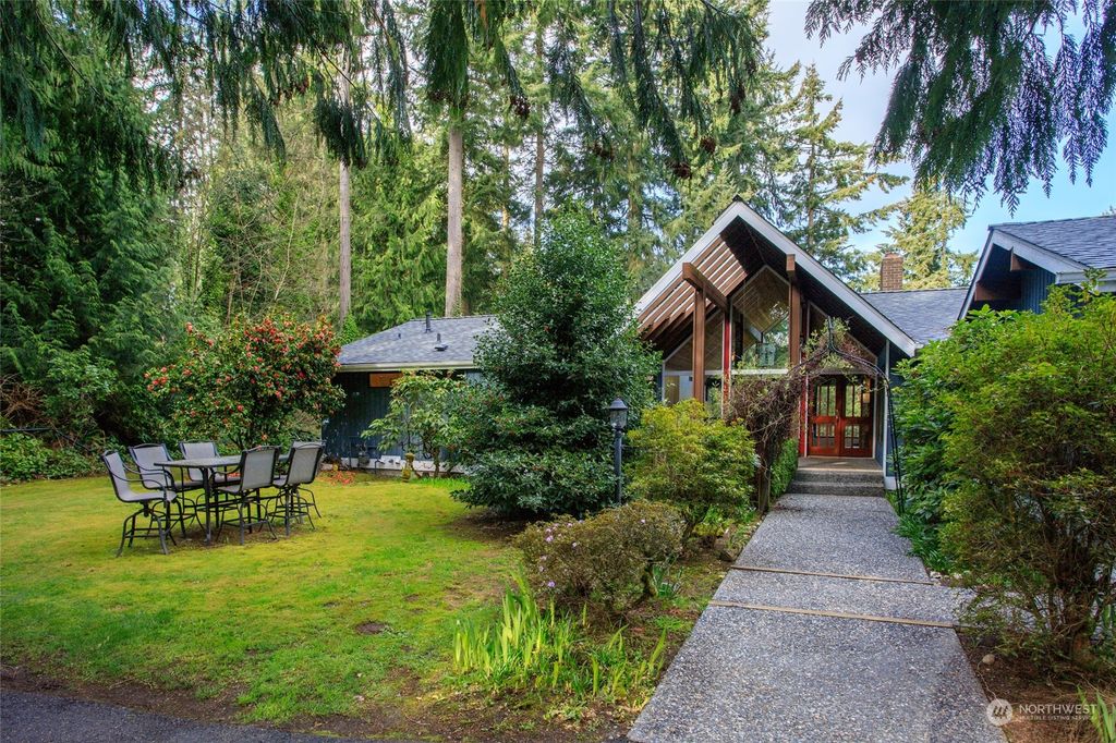 Photo of 15726 60th Avenue W, Edmonds, WA 98026 (MLS # 2050828)