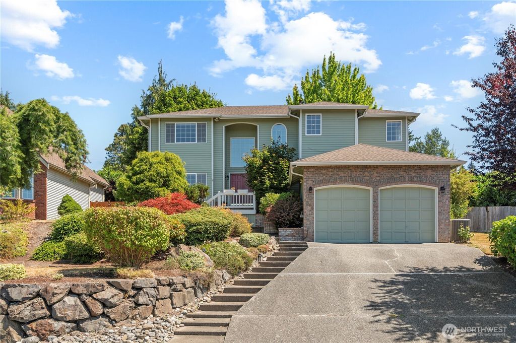 Photo of 5207 69th Drive NE, Marysville, WA 98270 (MLS # 2409645)