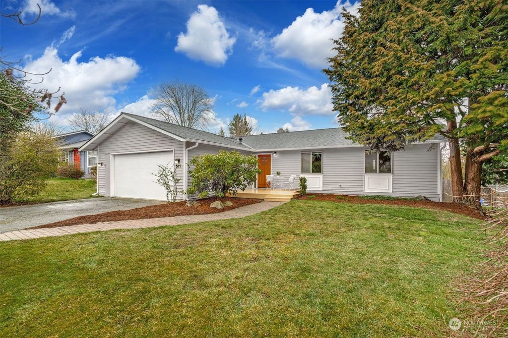 Photo of 511 221st Street SW, Bothell, WA 98021 (MLS # 2042126)