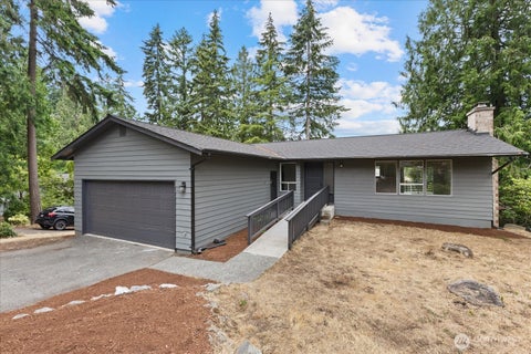 Photo of 5819 172nd Place SW, Lynnwood, WA 98037 (MLS # 2589518)