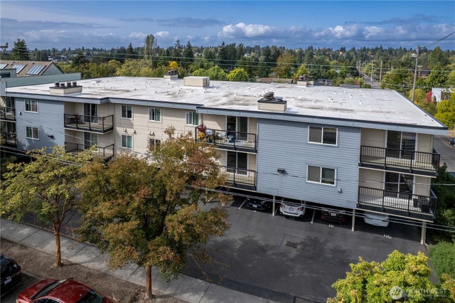 9255 Greenwood Avenue N 34 #34, Seattle