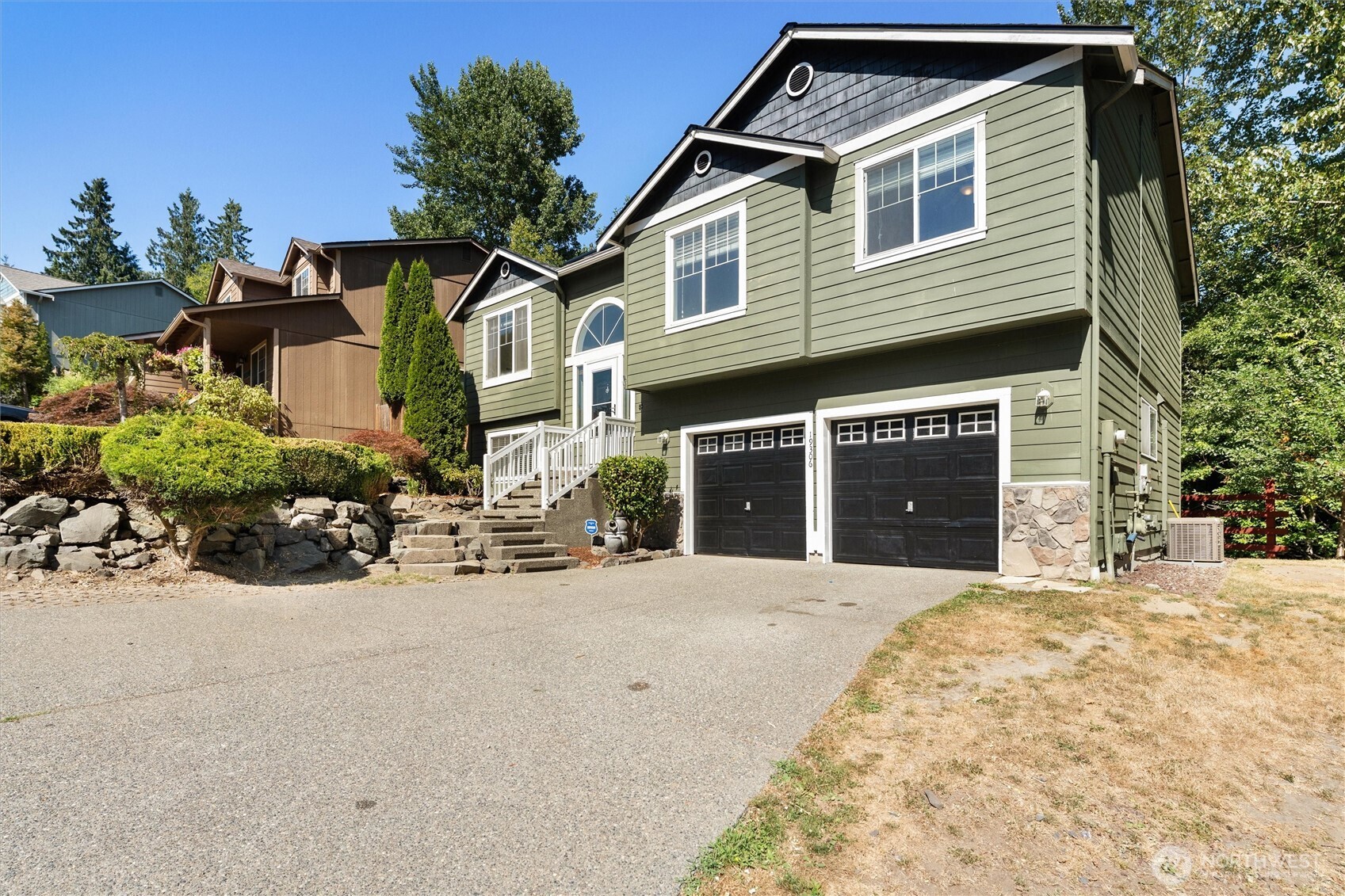 19306 Evergreen Drive E