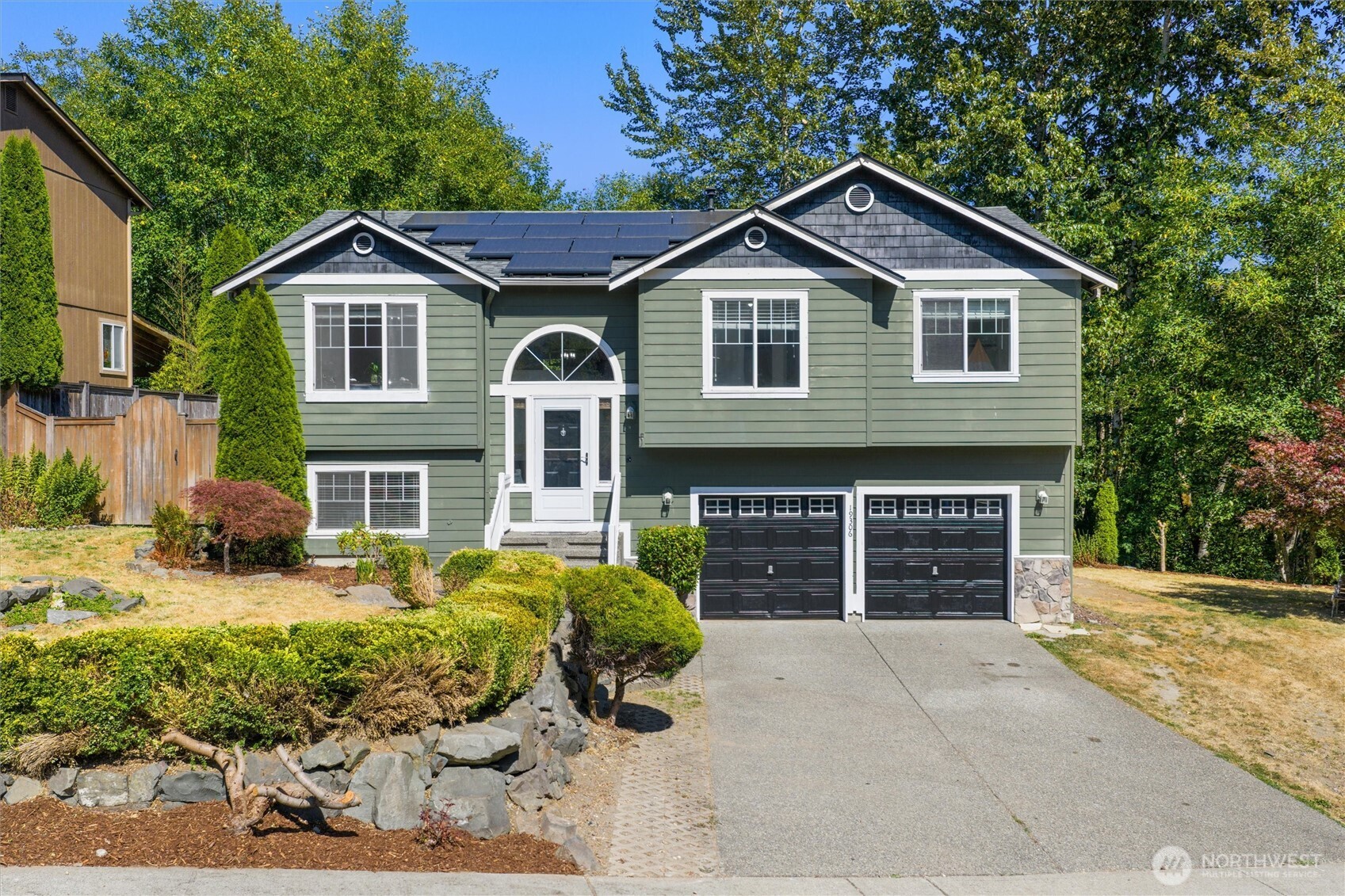 19306 Evergreen Drive E
