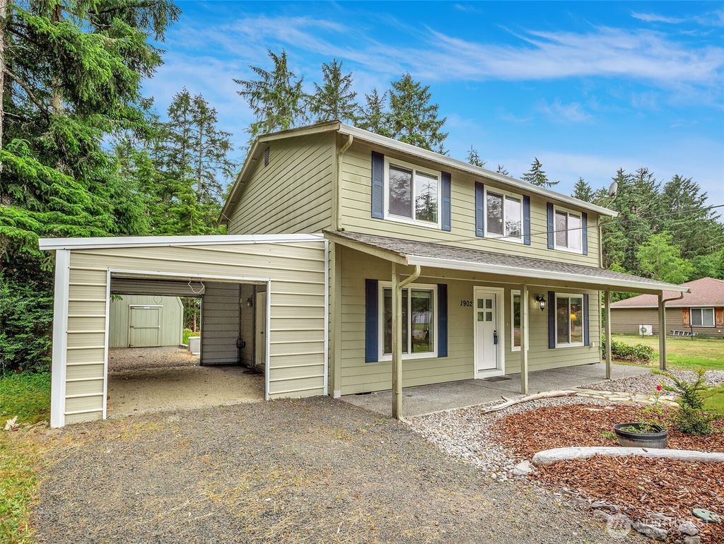Photo of 1902 194th Street, Long Beach, WA 98631 (MLS # 2537144)