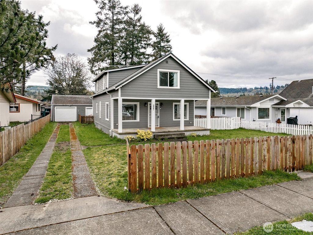 Photo of 227 Mashell Avenue N, Eatonville, WA 98328 (MLS # 2495407)