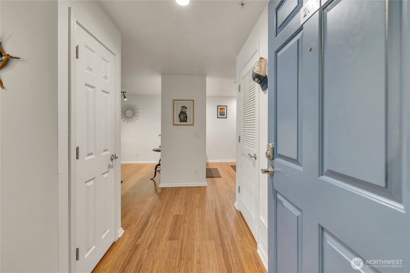 559 McGraw Street 201