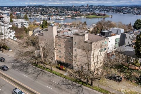 Photo of 559 McGraw Street #201, Seattle, WA 98109 (MLS # 2488990)