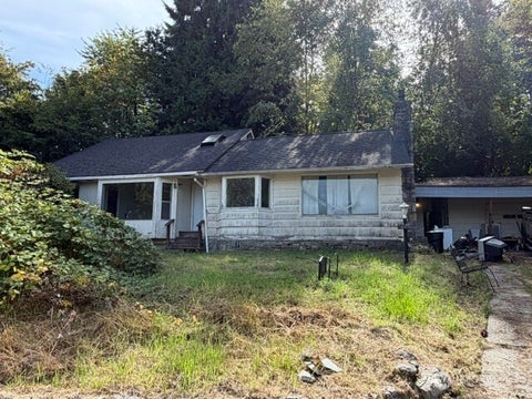 Photo of 806 15th Avenue SE, Puyallup, WA 98372 (MLS # 2579879)
