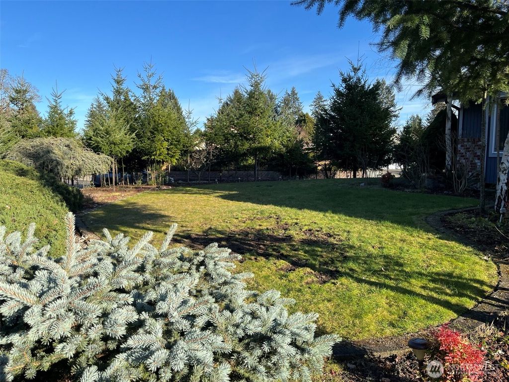 Photo of 9216 70th Street SW, Lakewood, WA 98498 (MLS # 2486134)