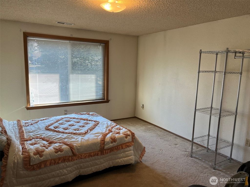 Photo of 9216 70th Street SW, Lakewood, WA 98498 (MLS # 2486134)