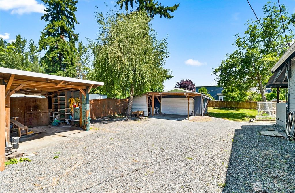 Photo of 11927 E Gibson Road, Everett, WA 98204 (MLS # 2389461)