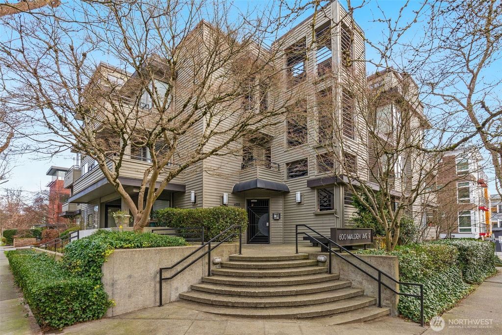 Photo of 600 Malden Avenue E #304, Seattle, WA 98112 (MLS # 2487044)