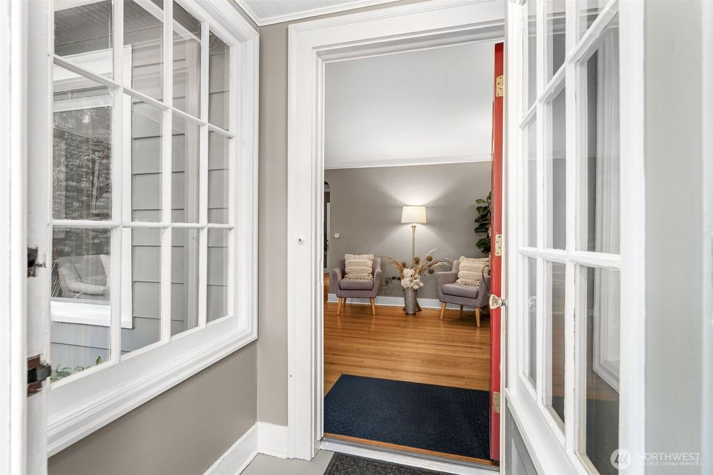 Photo of 1230 NE 100th Street, Seattle, WA 98125 (MLS # 2396462)