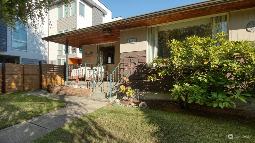 Photo of 5410 26th Avenue SW, Seattle, WA 98106 (MLS # 2175939)