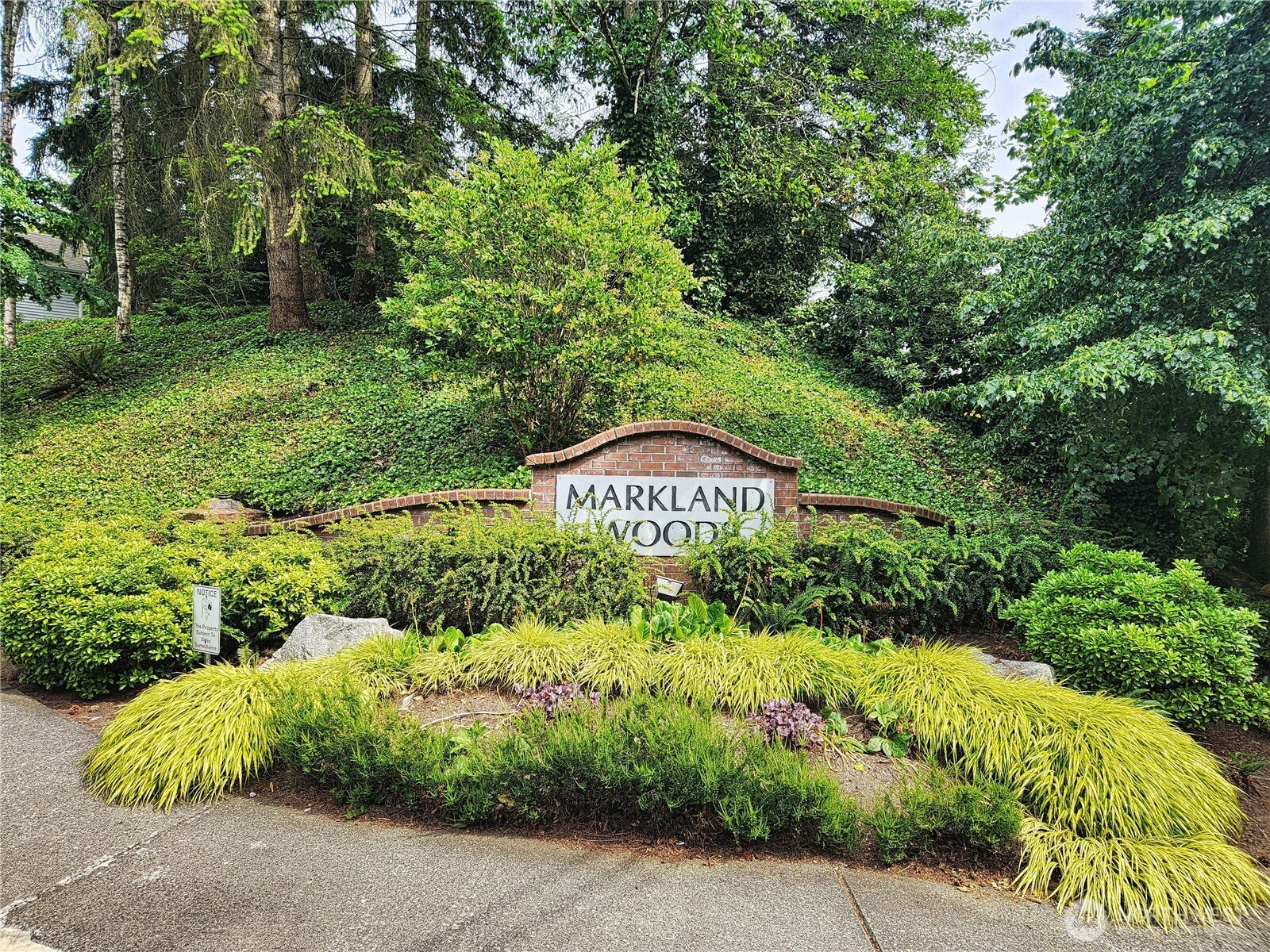 23301 Cedar Way U102