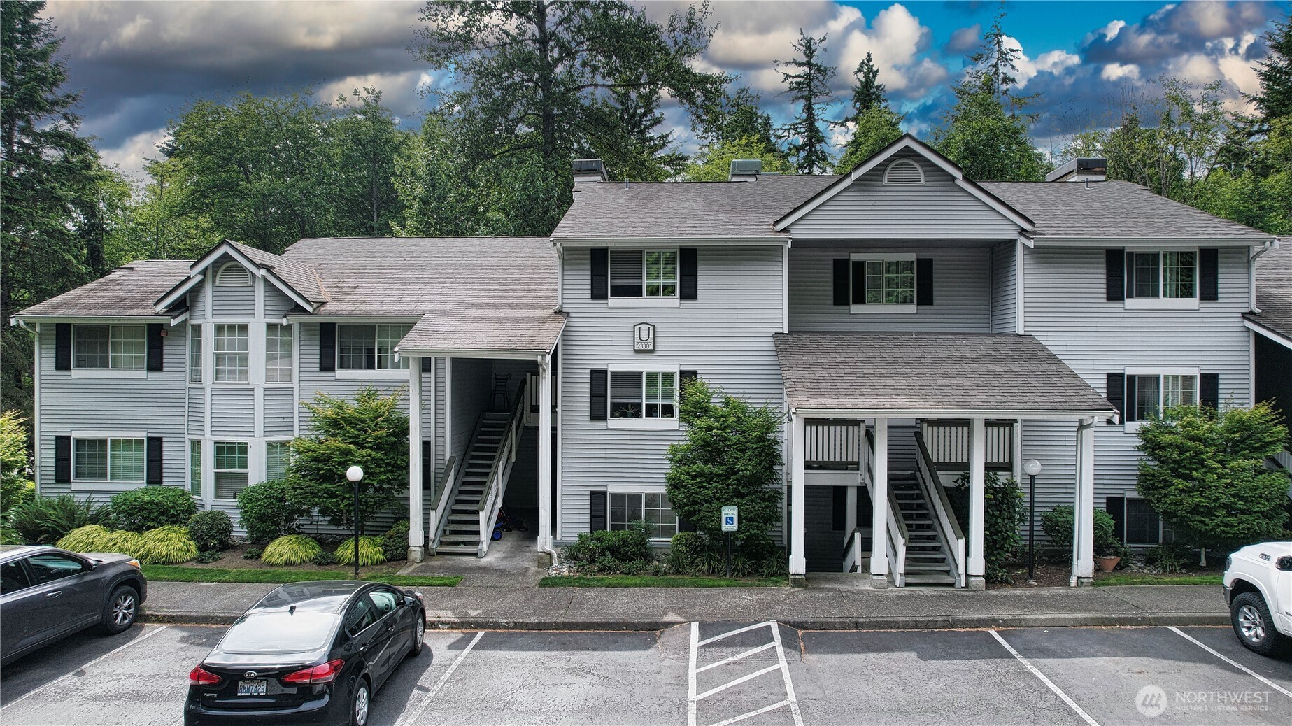 23301 Cedar Way U102