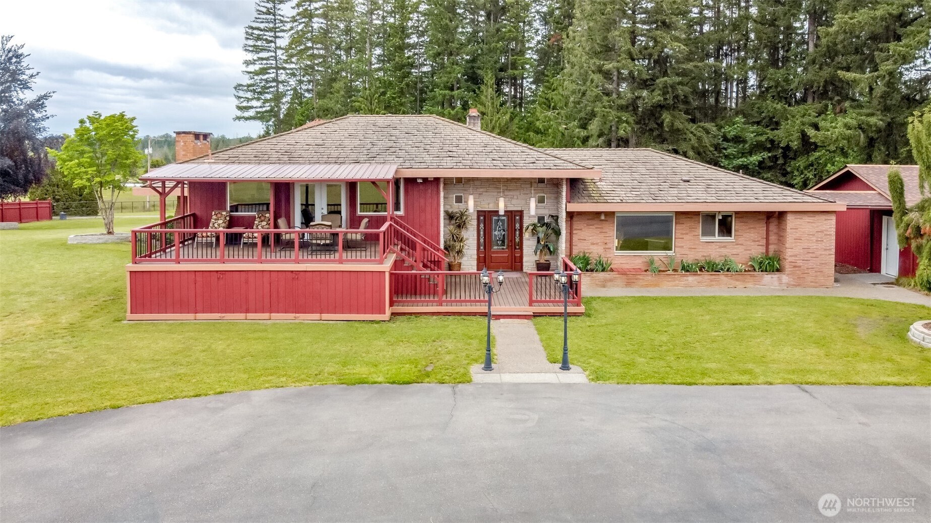 36510 Mountain Highway E