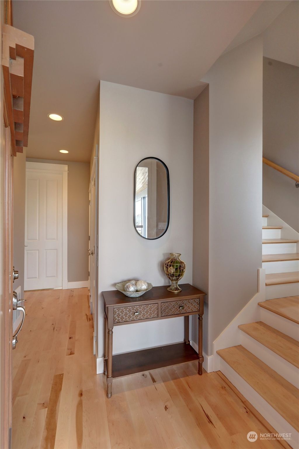 Photo of 6003 Oakhurst Road S, Seattle, WA 98118 (MLS # 2327703)