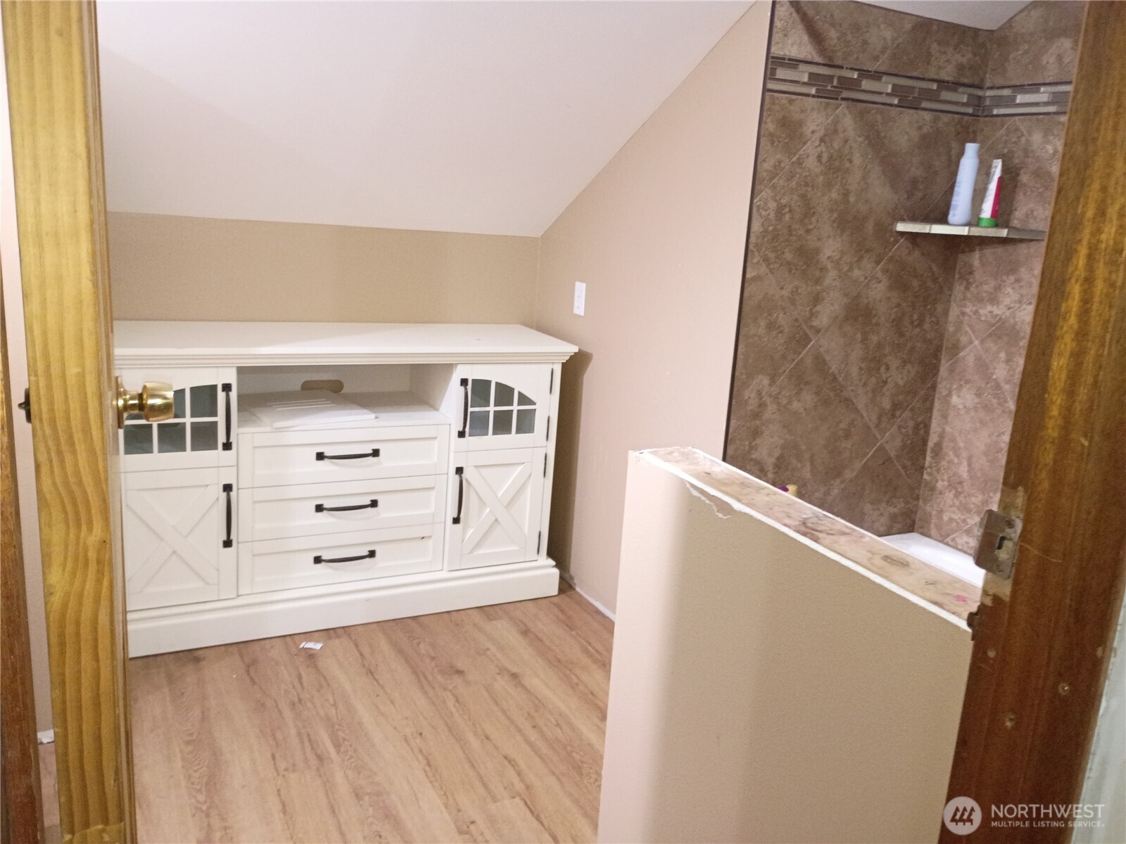 20968 Broadway Street