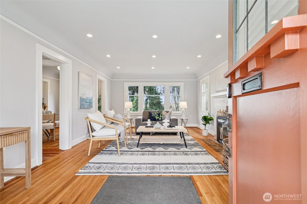 Photo of 1911 12th Avenue S, Seattle, WA 98144 (MLS # 2496354)