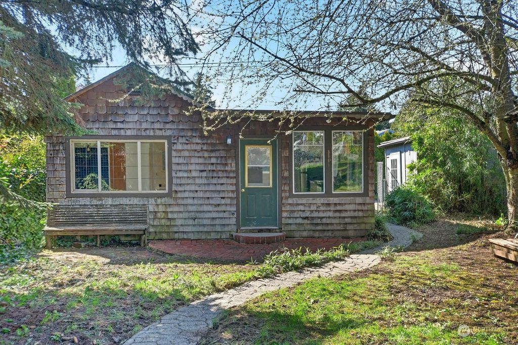 Photo of 8627 30th Avenue SW, Seattle, WA 98126 (MLS # 2056249)