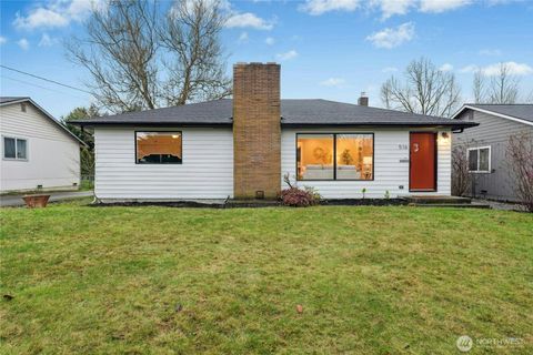 Photo of 516 Glen Avenue, Snohomish, WA 98290 (MLS # 2463332)