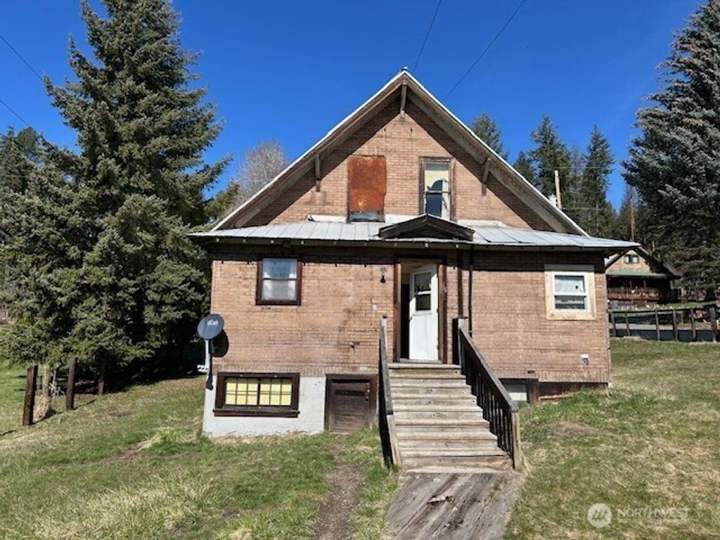 Photo of 204 W Alaska Avenue, Roslyn, WA 98941 (MLS # 2499650)