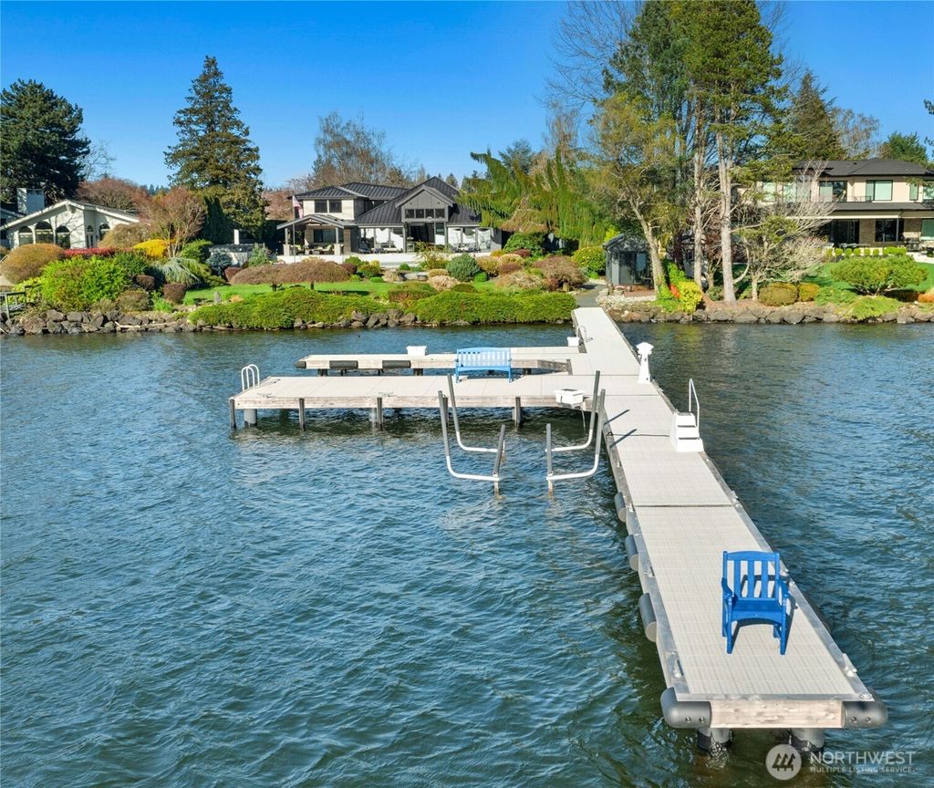 Photo of 70 Cascade Ky Ky, Bellevue, WA 98006 (MLS # 2498916)