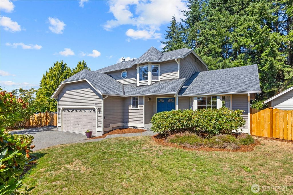 Photo of 6807 185th Street SW, Lynnwood, WA 98037 (MLS # 2412325)