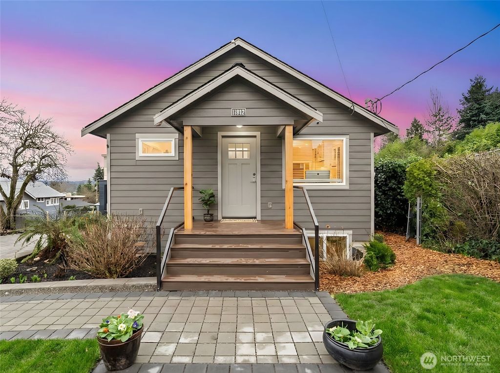 Photo of 11642 Roseberg Ave Ave S, Burien, WA 98168 (MLS # 2476847)