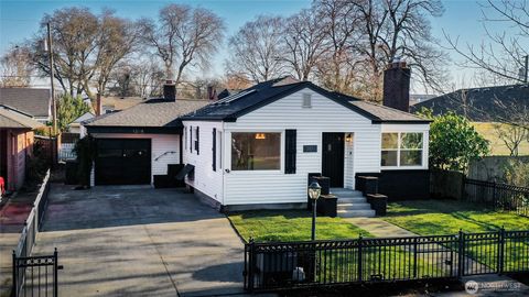 1308 19th Avenue Longview WA 98632