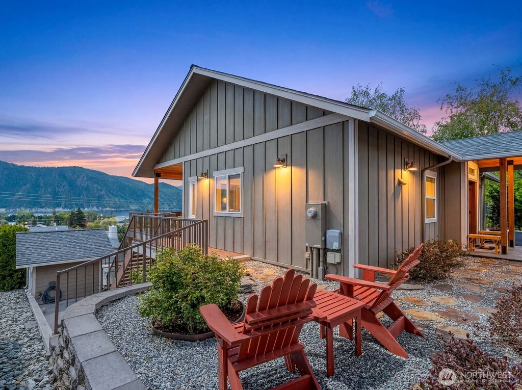 Photo of 25 Harvey Lewis Lane, Manson, WA 98831 (MLS # 2481281)