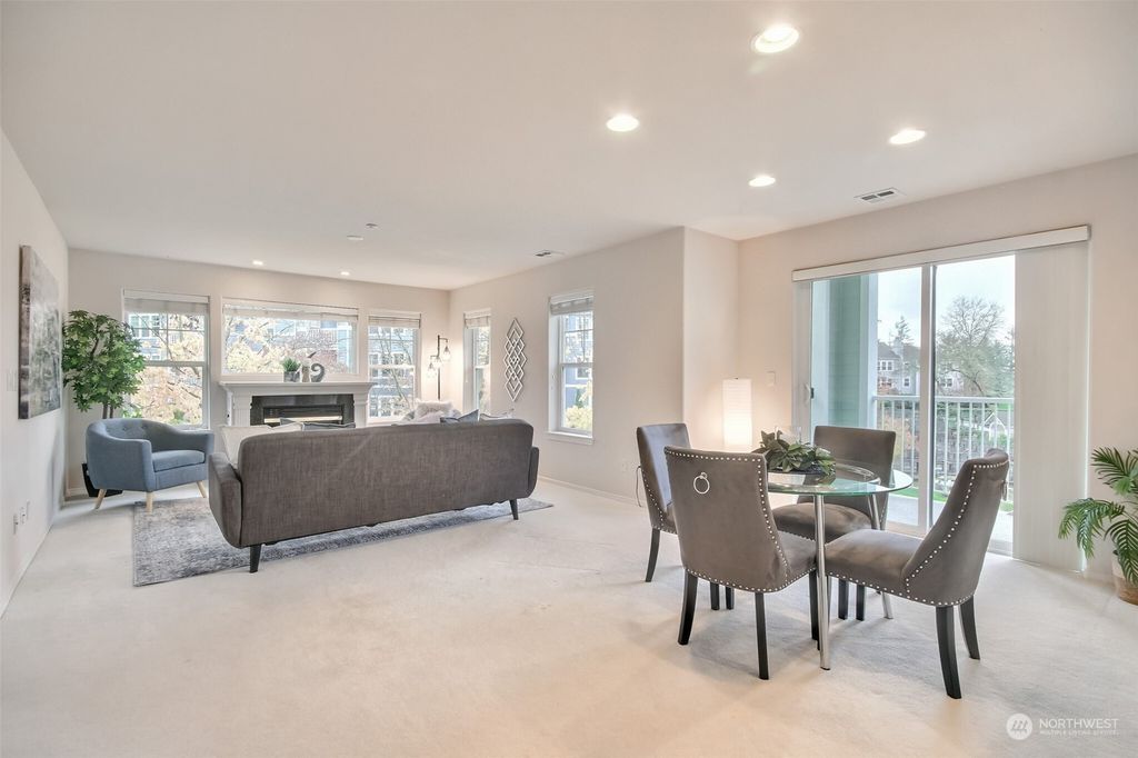 Photo of 22425 SE Highland Lane #206, Issaquah, WA 98029 (MLS # 2310044)