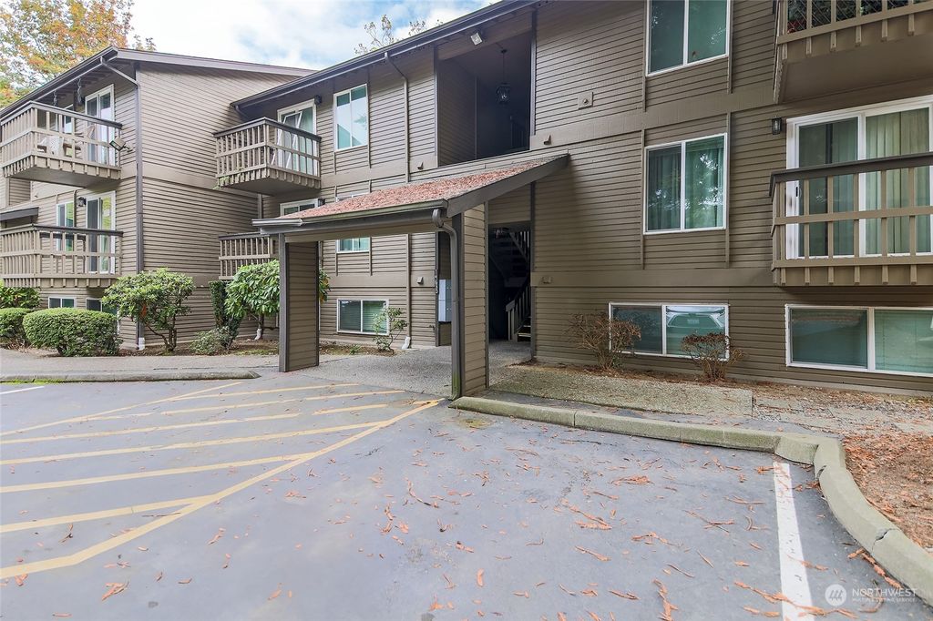 Photo of 14630 NE 35th Street #104, Bellevue, WA 98007 (MLS # 2301622)