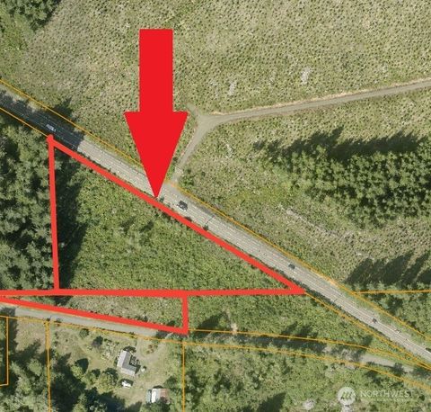 Photo of 2 Ocean Beach Road, Hoquiam, WA 98550 (MLS # 2428813)