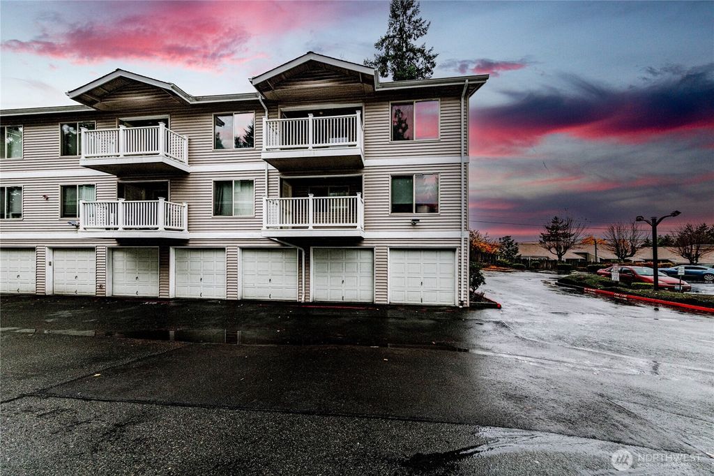 Photo of 1910 W Casino Road #334, Everett, WA 98204 (MLS # 2438731)