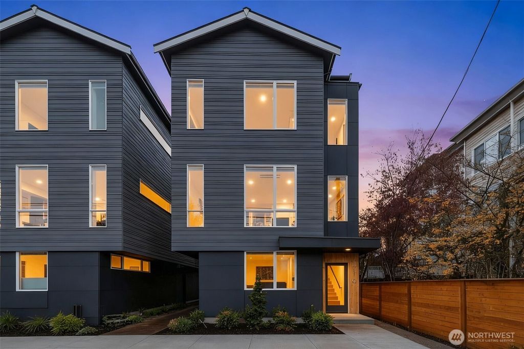 Photo of 6510 23rd Avenue NE, Seattle, WA 98115 (MLS # 2453884)