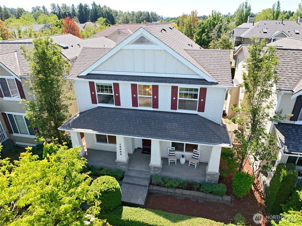 Photo of 19003 NE 68th Street, Redmond, WA 98052 (MLS # 2562950)