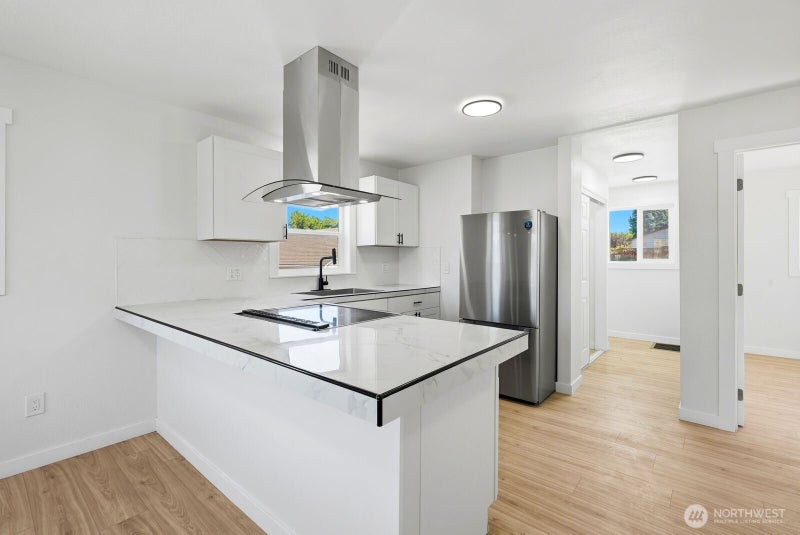 808 Fremont