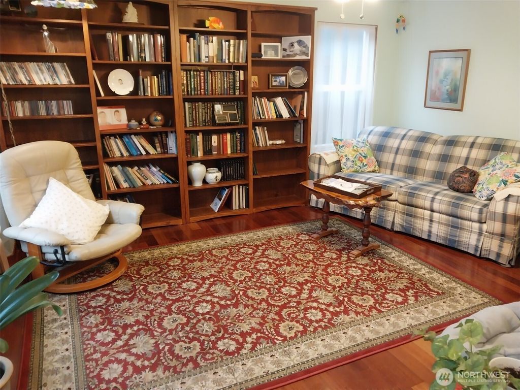 Photo of 6523 55th Street Ct W, University Place, WA 98946 (MLS # 2480504)