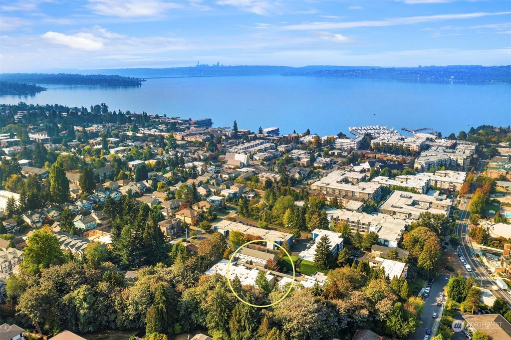 Photo of 501 Kirkland Avenue #204, Kirkland, WA 98033 (MLS # 2003325)