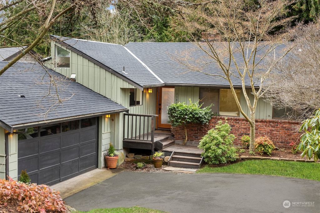 Photo of 11817 9th Avenue NW, Seattle, WA 98177 (MLS # 1935221)