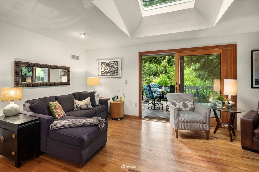 Photo of 11817 9th Avenue NW, Seattle, WA 98177 (MLS # 1935221)