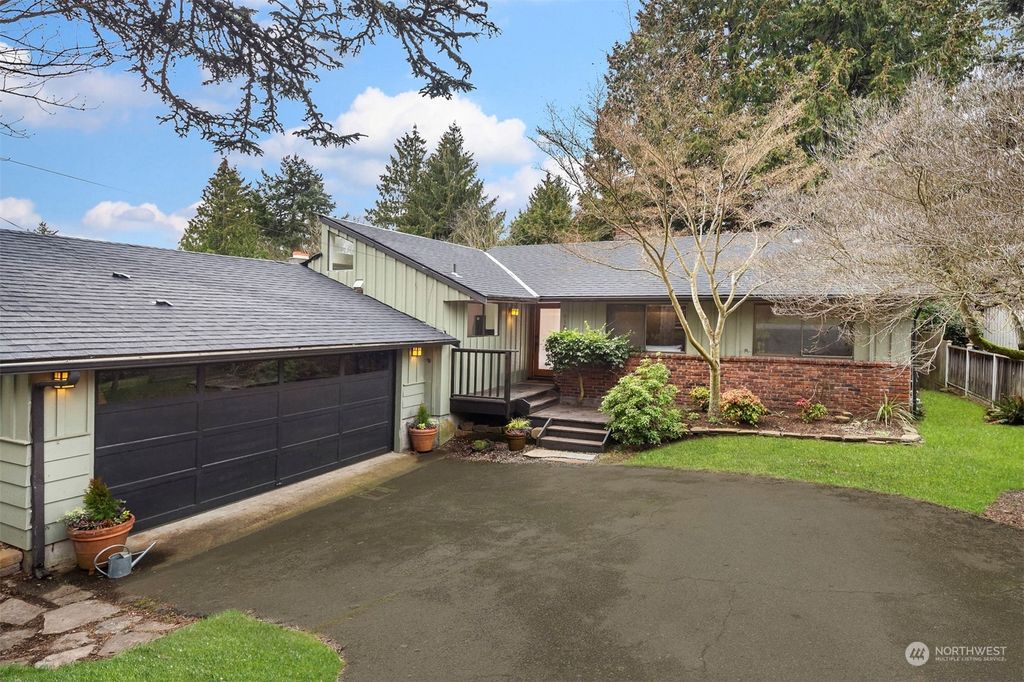 Photo of 11817 9th Avenue NW, Seattle, WA 98177 (MLS # 1935221)